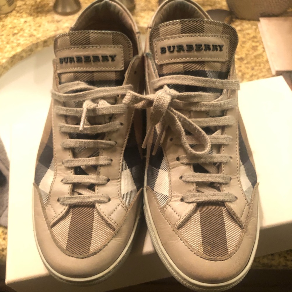 Burberry shoes